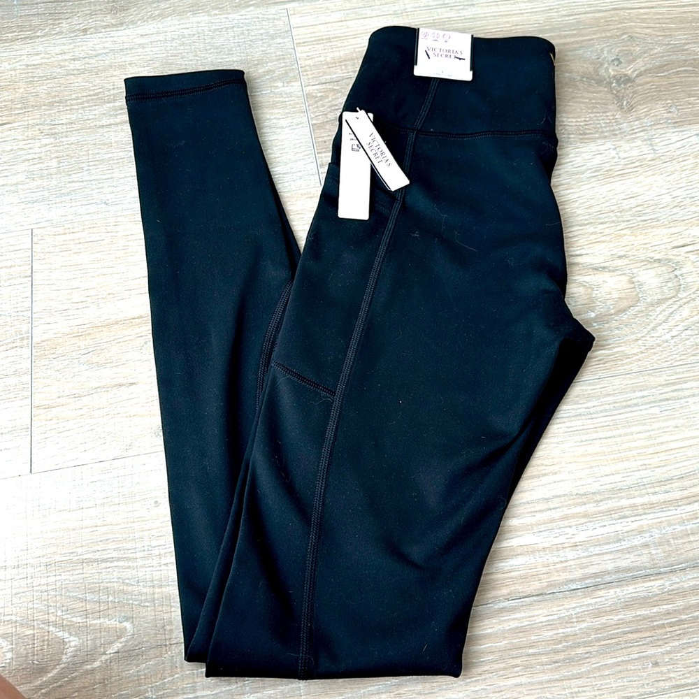 NWT Victoria’s Secret Studio 7/8 Black Leggings Size 2